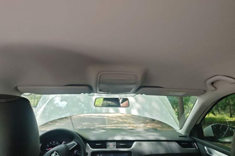 Used Skoda Octavia 2017 1.6L Manual Trend Edition Headliner