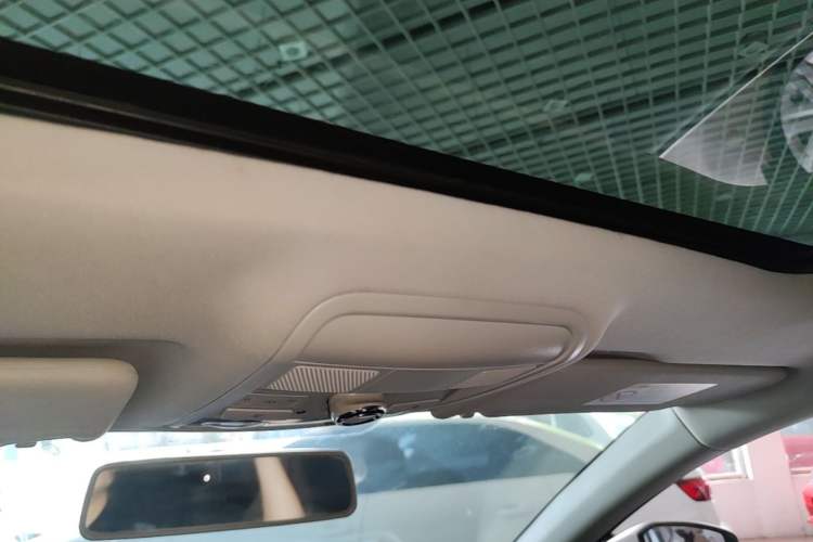 Used Skoda Octavia 2017 1.6L Automatic Smart Drive Edition Headliner