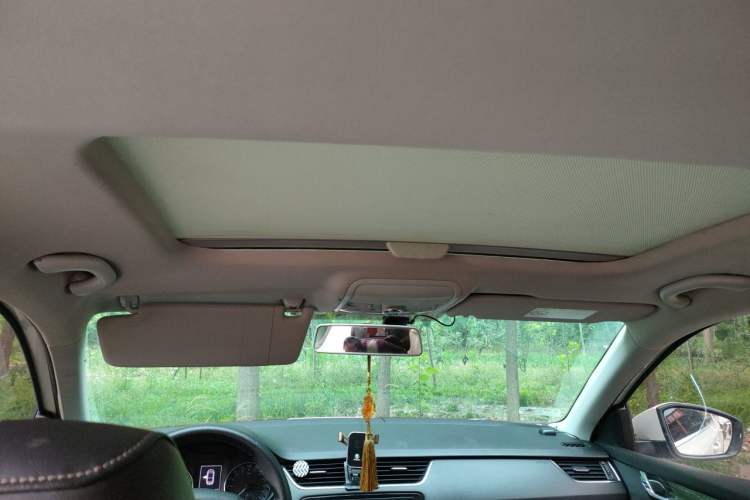 Used Skoda Octavia 2017 1.6L Automatic Smart Drive Edition Headliner