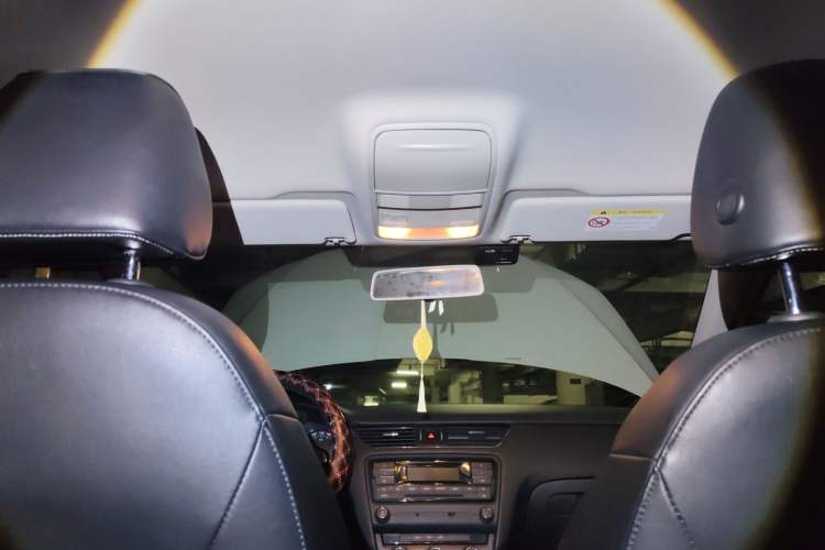 Used Skoda Octavia 2017 1.6L Automatic Chuanxing Edition Headliner