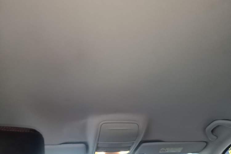Used Skoda Octavia 2017 Classic Model 1.6L Manual Comfort Edition Headliner