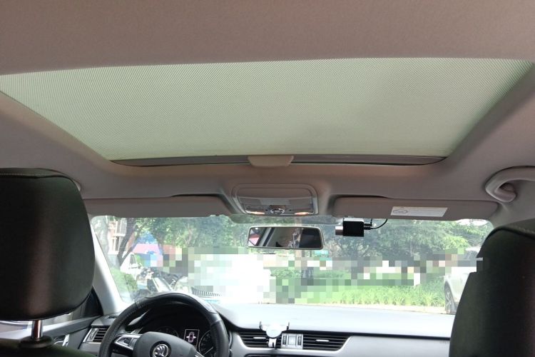 Used Skoda Octavia 2017 1.6L Automatic Smart Drive Edition Headliner