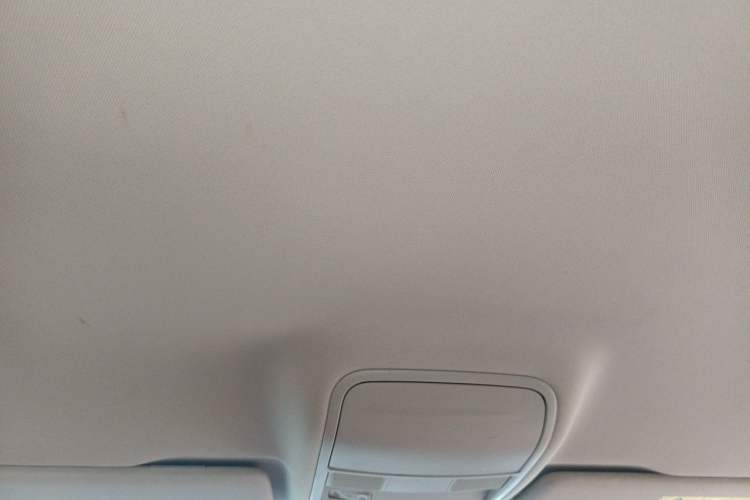 Used Skoda Octavia 2017 Classic Model 1.6L Manual Comfort Edition Headliner