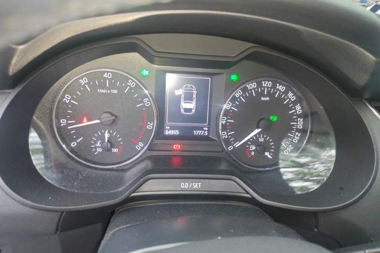 Used Skoda Octavia 2017 1.6L Automatic Smart Drive Edition Instrument Cluster