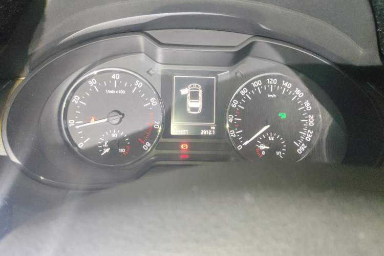 Used Skoda Octavia 2017 1.6L Automatic Smart Drive Edition Instrument Cluster