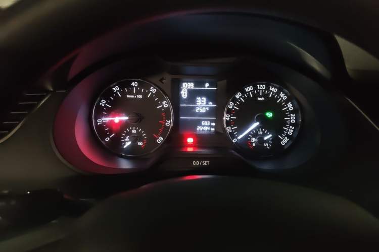Used Skoda Octavia 2017 1.6L Automatic Chuanxing Edition Instrument Cluster