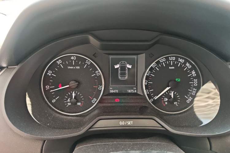 Used Skoda Octavia 2017 1.6L Automatic Smart Drive Edition Instrument Cluster
