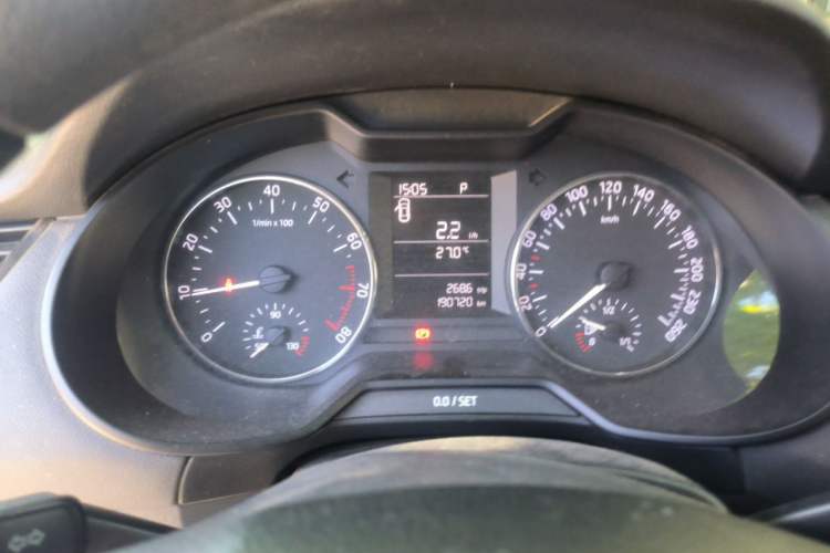 Used Skoda Octavia 2017 1.6L Automatic Front-Wheel Drive Model Instrument Cluster