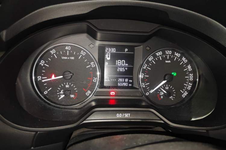 Used Skoda Octavia 2017 1.6L Automatic Front-Wheel Drive Model Instrument Cluster