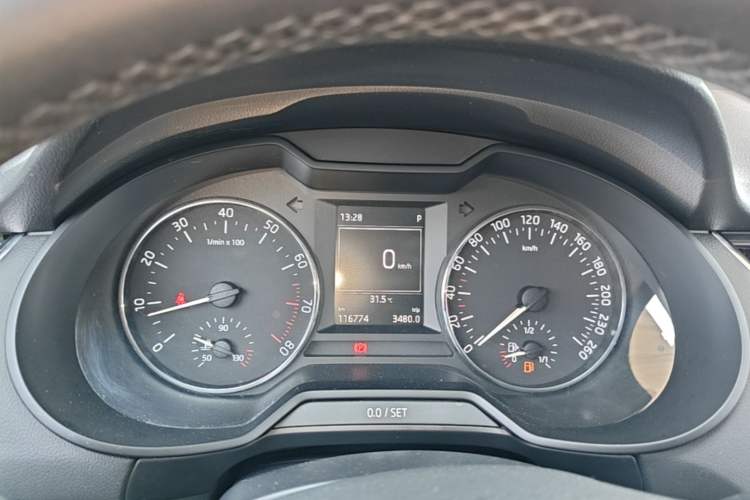 Used Skoda Octavia 2017 1.6L Automatic Smart Drive Edition Instrument Cluster