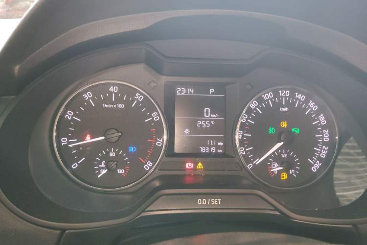 Used Skoda Octavia 2017 Classic Model 1.6L Automatic Comfort Edition Instrument Cluster
