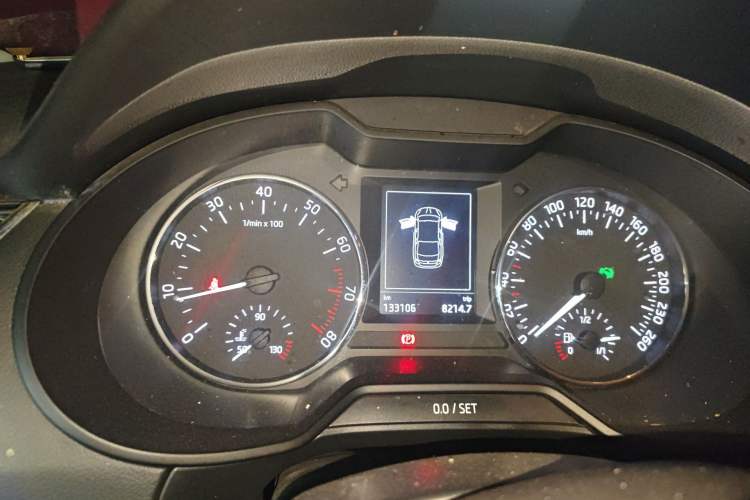 Used Skoda Octavia 2017 1.6L Automatic Smart Drive Edition Instrument Cluster