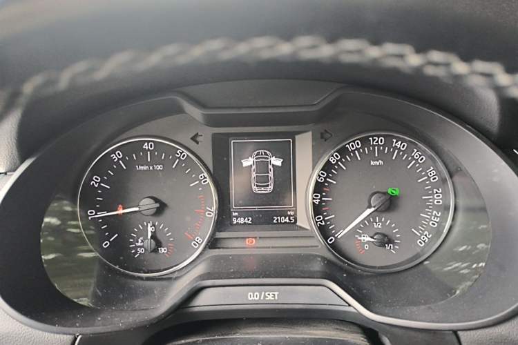 Used Skoda Octavia 2017 1.6L Automatic Smart Drive Edition Instrument Cluster