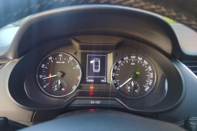 Used Skoda Octavia 2017 1.6L Automatic Smart Drive Edition Instrument Cluster