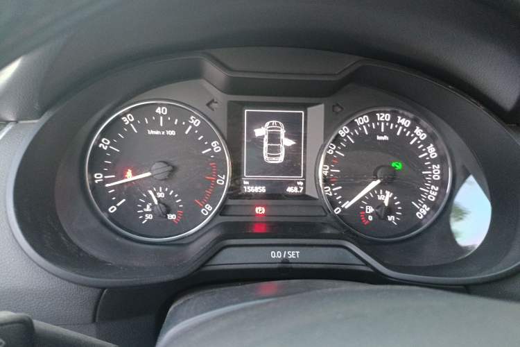 Used Skoda Octavia 2017 1.6L Automatic Smart Drive Edition Instrument Cluster