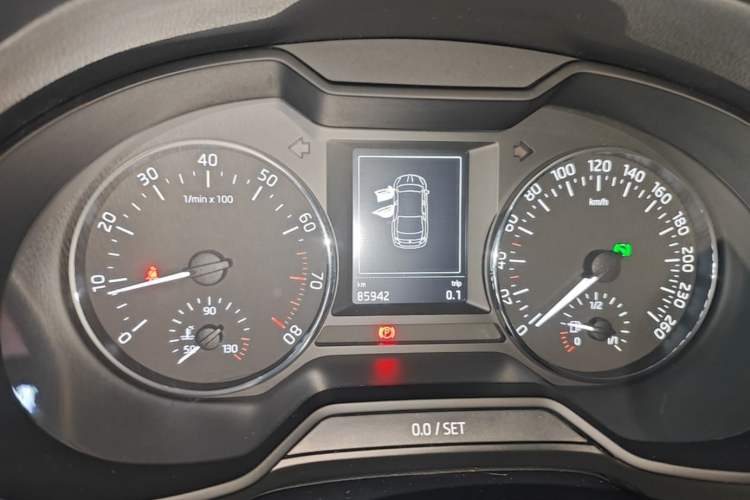 Used Skoda Octavia 2017 1.6L Automatic Smart Drive Edition Instrument Cluster