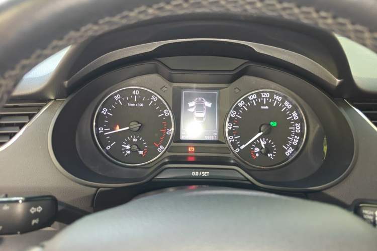 Used Skoda Octavia 2017 1.6L Automatic Smart Drive Edition Instrument Cluster
