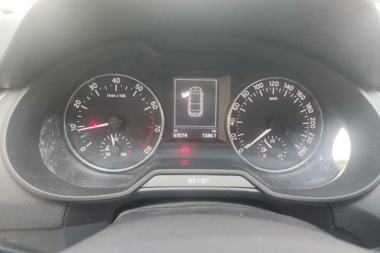 Used Skoda Octavia 2017 TSI280 DSG Smart Drive Edition Instrument Cluster
