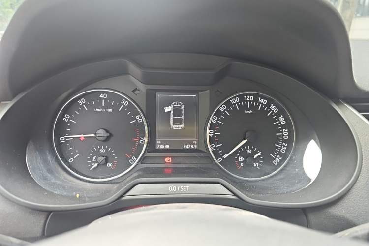 Used Skoda Octavia 2017 1.6L Automatic Smart Drive Edition Instrument Cluster