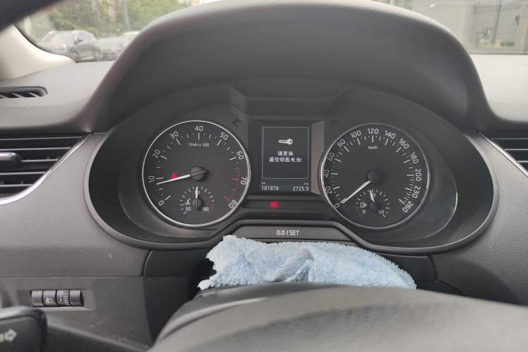 Used Skoda Octavia 2017 1.6L Manual Smart Drive Edition Instrument Cluster