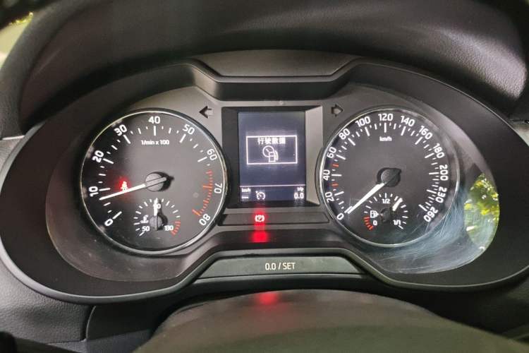 Used Skoda Octavia 2017 1.6L Manual Smart Drive Edition Instrument Cluster