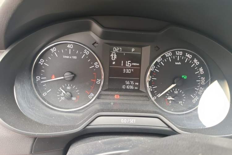 Used Skoda Octavia 2017 Classic Model 1.6L Automatic Standard Edition Instrument Cluster