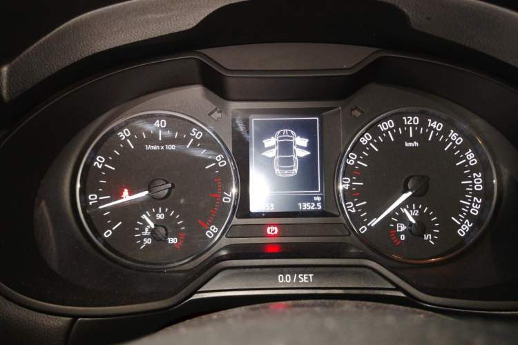 Used Skoda Octavia 2017 1.6L Automatic Smart Drive Edition Instrument Cluster