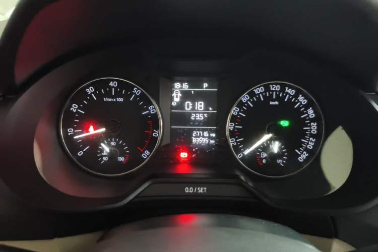 Used Skoda Octavia 2017 1.6L Automatic Front-Wheel Drive Model Instrument Cluster