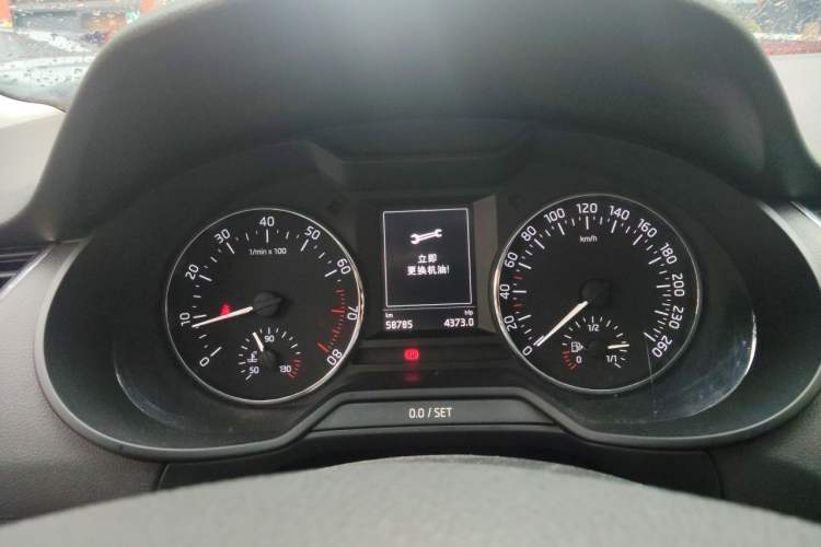 Used Skoda Octavia 2017 1.6L Automatic Smart Drive Edition Instrument Cluster