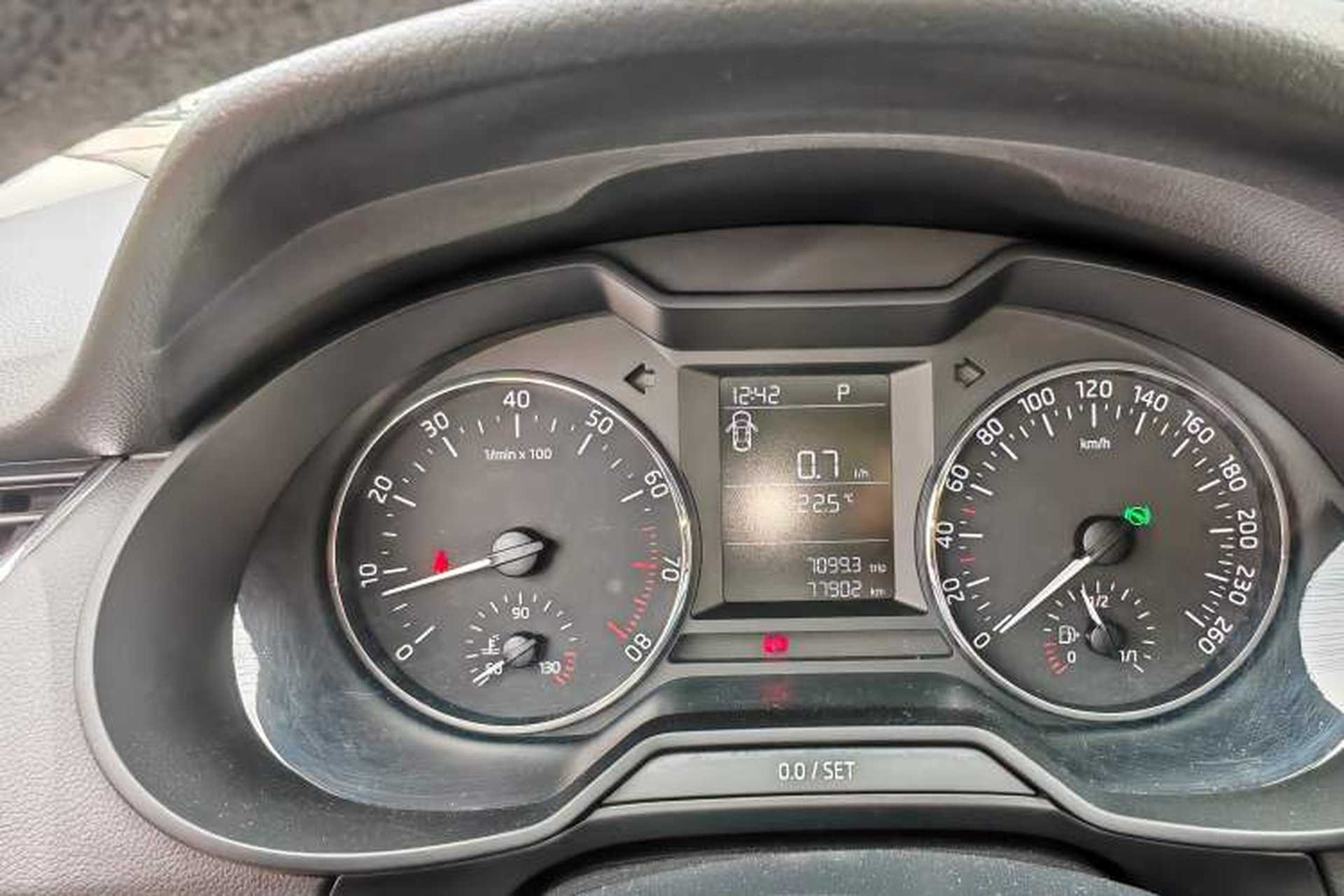 Used Skoda Octavia 2017 Classic Model 1.6L Automatic Comfort Edition Instrument Cluster