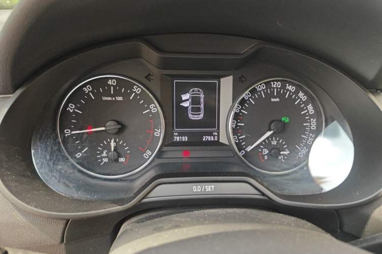 Used Skoda Octavia 2017 1.6L Automatic Smart Drive Edition Instrument Cluster