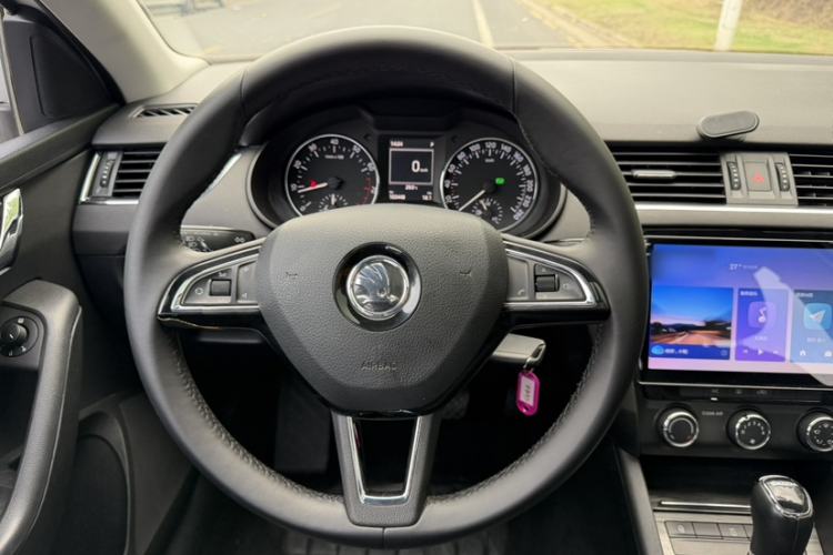 Used Skoda Octavia 2017 1.6L Automatic Smart Drive Edition Interior 2