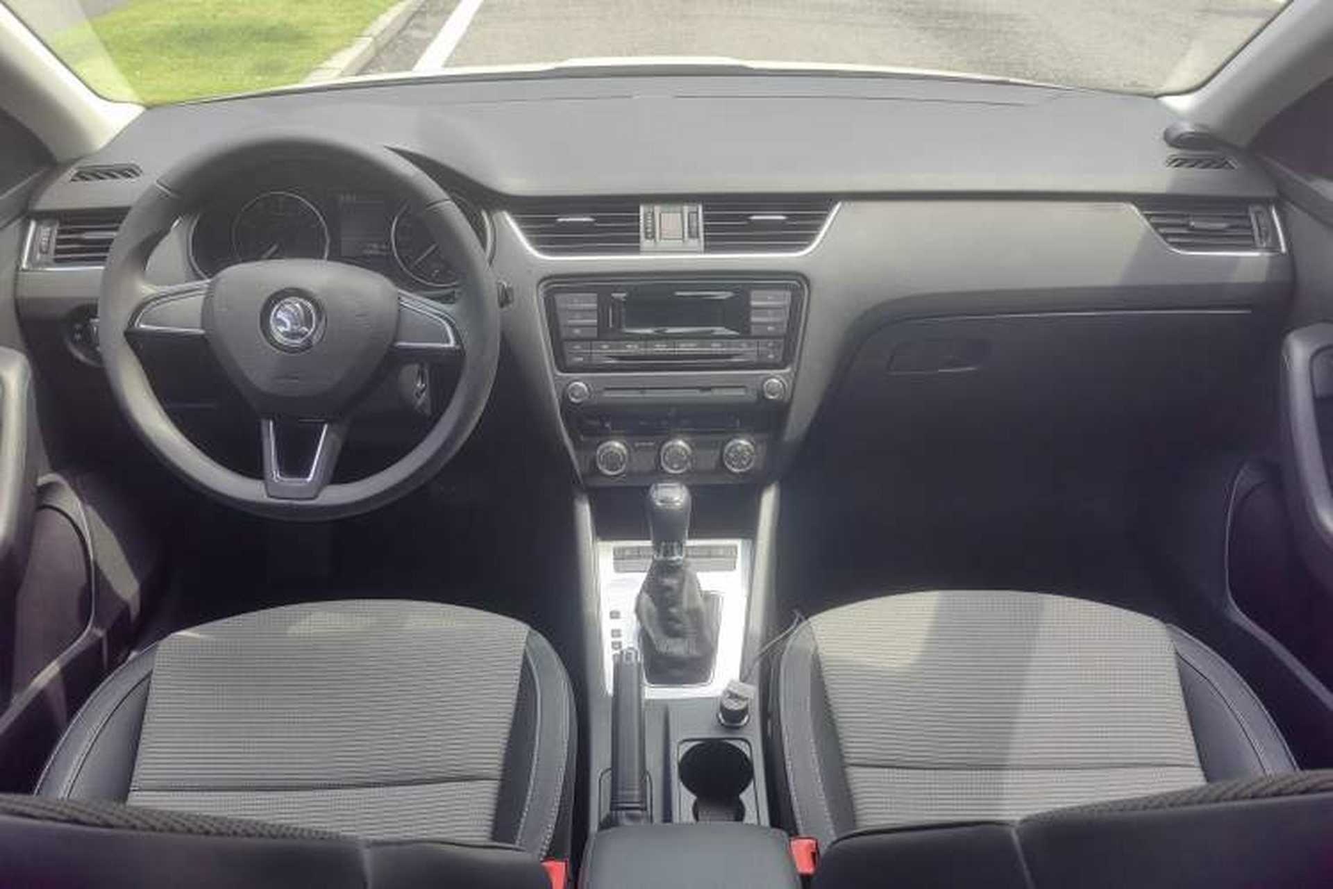 Used Skoda Octavia 2017 1.6L Automatic Chuanxing Edition Interior 3