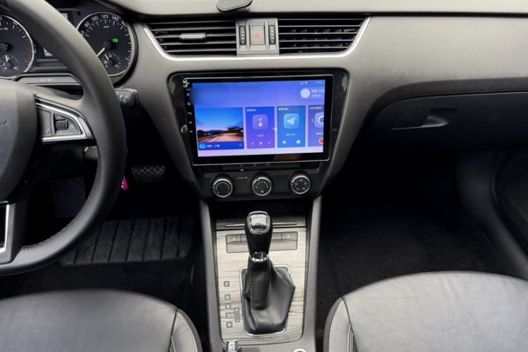 Used Skoda Octavia 2017 1.6L Automatic Smart Drive Edition Interior 3