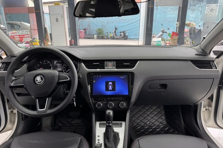Used Skoda Octavia 2017 1.6L Automatic Chuanxing Edition Interior 5