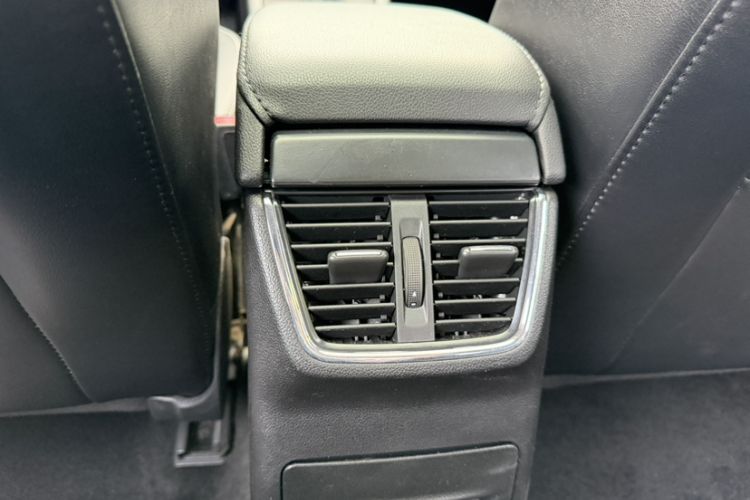 Used Skoda Octavia 2017 1.6L Automatic Smart Drive Edition Interior 6