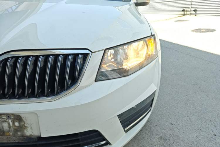 Used Skoda Octavia 2017 1.6L Automatic Chuanxing Edition Left Front Headlight