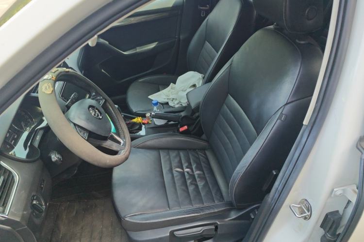 Used Skoda Octavia 2017 1.6L Automatic Smart Drive Edition Left Front Seat