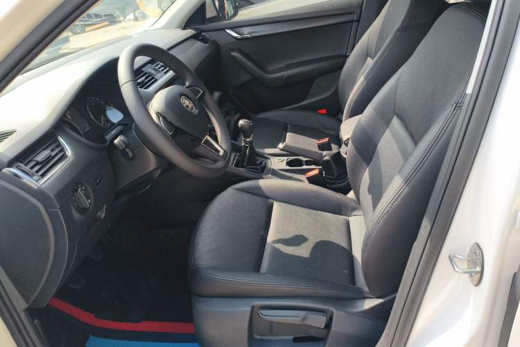 Used Skoda Octavia 2017 Classic Model 1.6L Manual Comfort Edition Left Front Seat