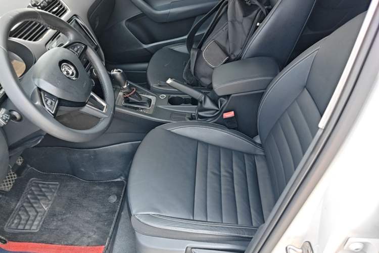 Used Skoda Octavia 2017 1.6L Automatic Smart Drive Edition Left Front Seat