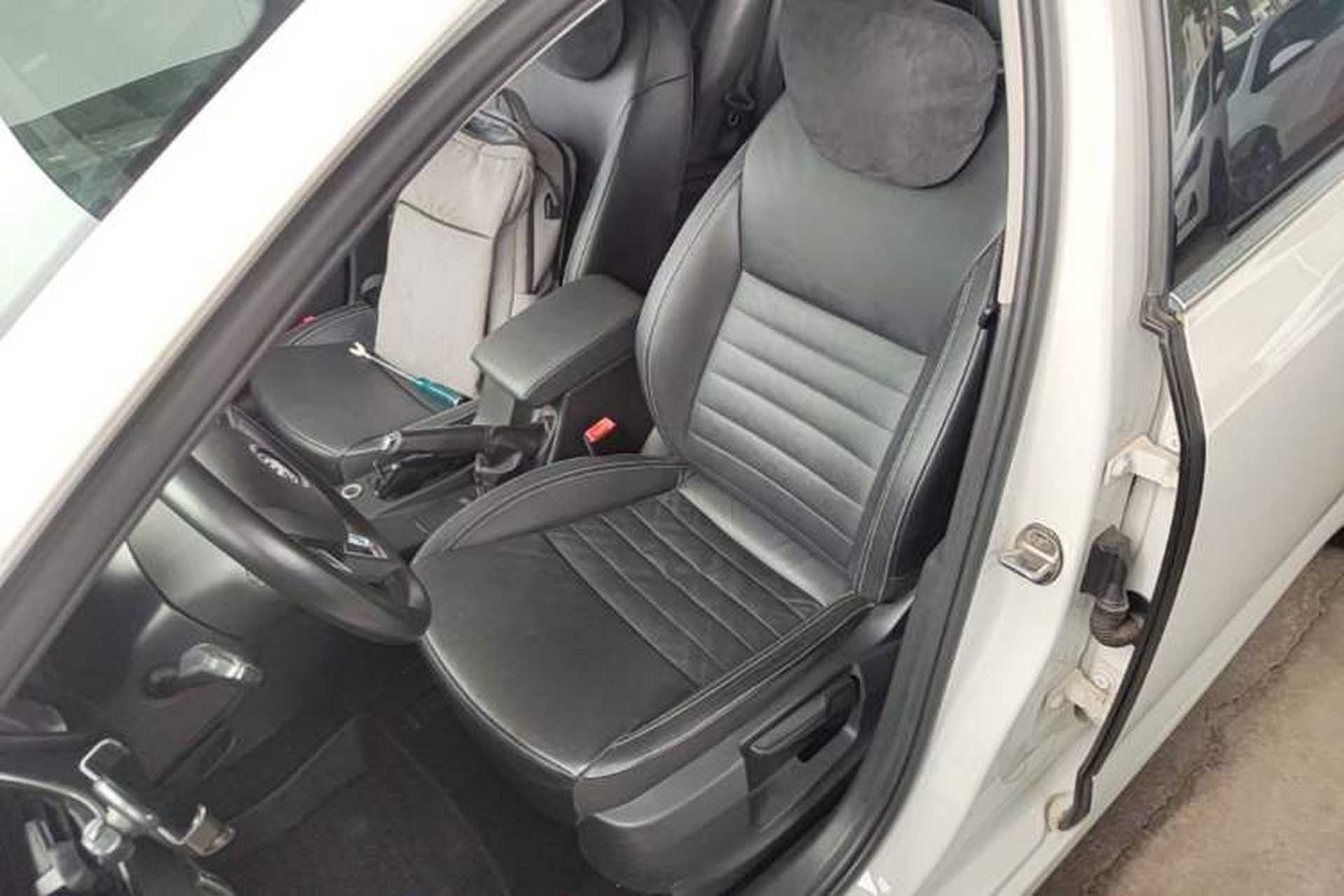 Used Skoda Octavia 2017 1.6L Automatic Smart Drive Edition Left Front Seat