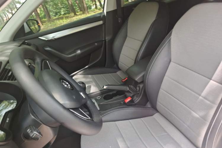 Used Skoda Octavia 2017 1.6L Manual Trend Edition Left Front Seat
