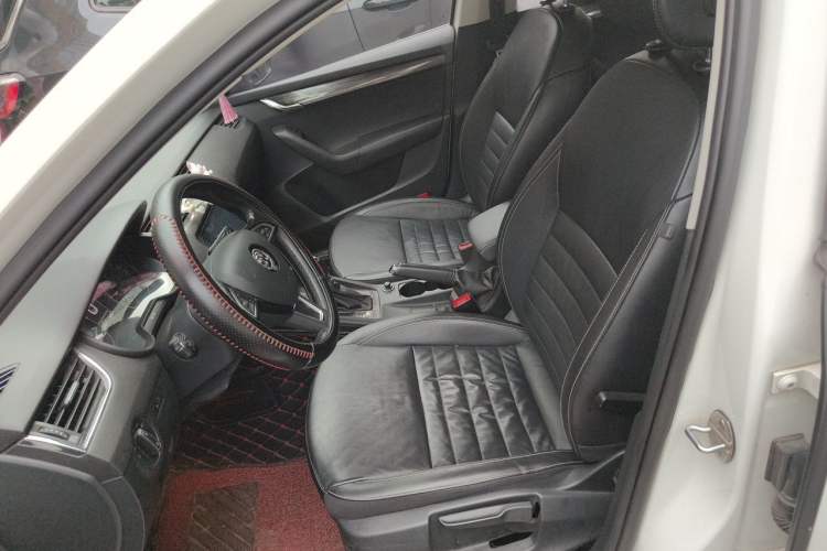 Used Skoda Octavia 2017 TSI280 DSG Smart Drive Edition Left Front Seat