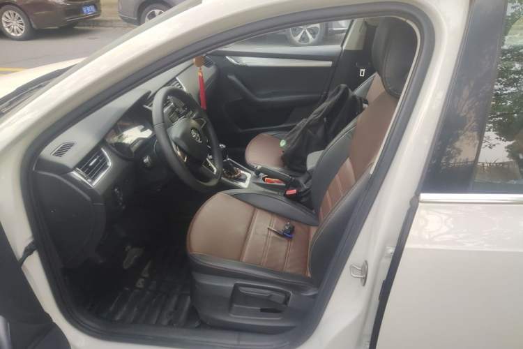 Used Skoda Octavia 2017 1.6L Automatic Chuanxing Edition Left Front Seat