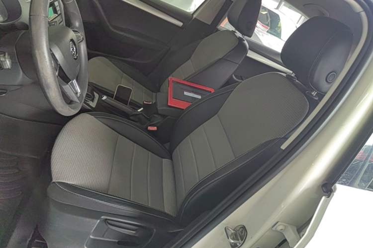 Used Skoda Octavia 2017 1.6L Automatic Chuanxing Edition Left Front Seat