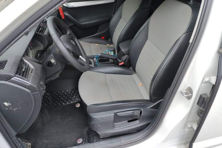 Used Skoda Octavia 2017 1.6L Automatic Chuanxing Edition Left Front Seat