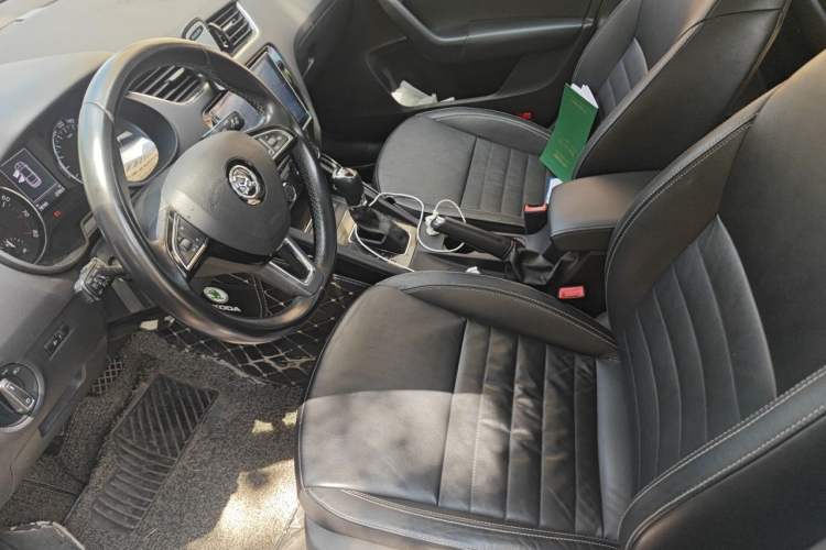 Used Skoda Octavia 2017 1.6L Automatic Smart Drive Edition Left Front Seat