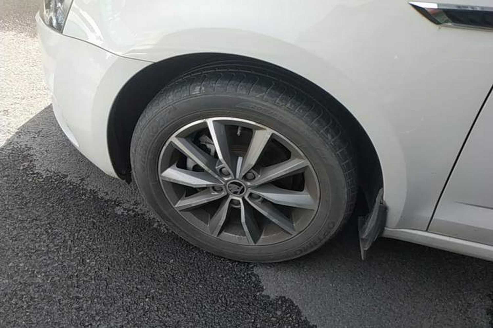 Used Skoda Octavia 2017 1.6L Automatic Chuanxing Edition Left Front Wheel Hub