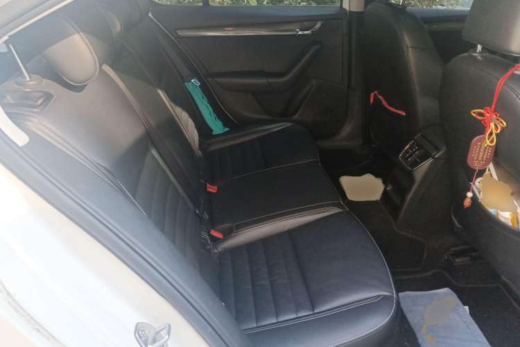 Used Skoda Octavia 2017 1.6L Manual Smart Drive Edition Left Rear Seat
