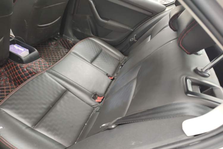 Used Skoda Octavia 2017 Classic Model 1.6L Automatic Standard Edition Left Rear Seat